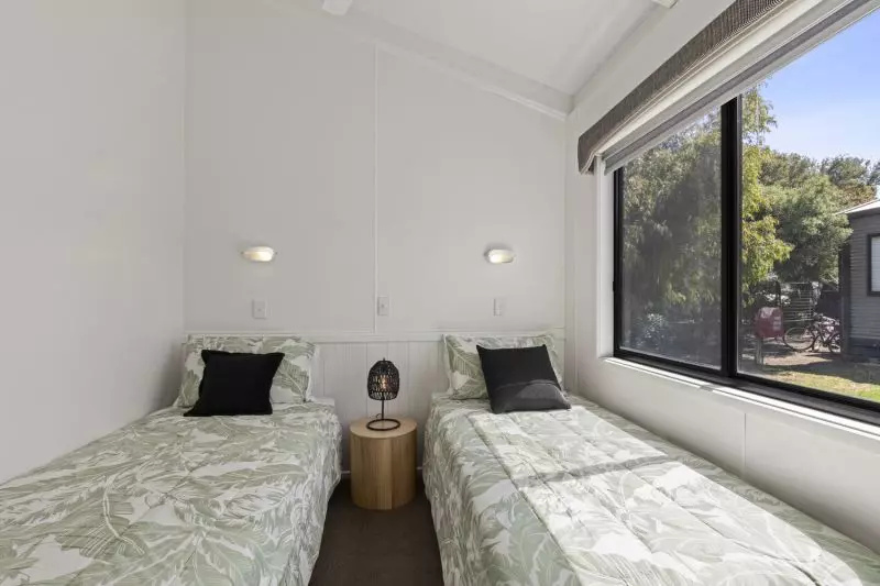 Relaxed Swan Bay Living