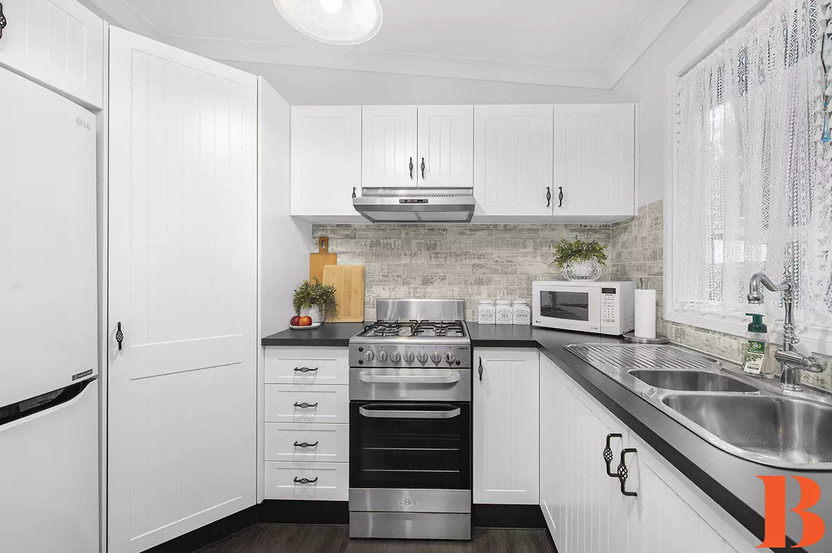 UNDER CONTRACT - DEPOSIT TAKEN -Splendid Presentation - Spacious Living - 2 Car Parking