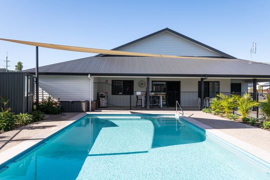 Villa 11 | 3 bed + 1 bath + powder