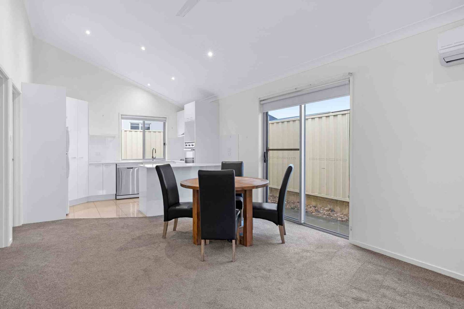 HOME 74 PALM LAKE RESORT TRUGANINA