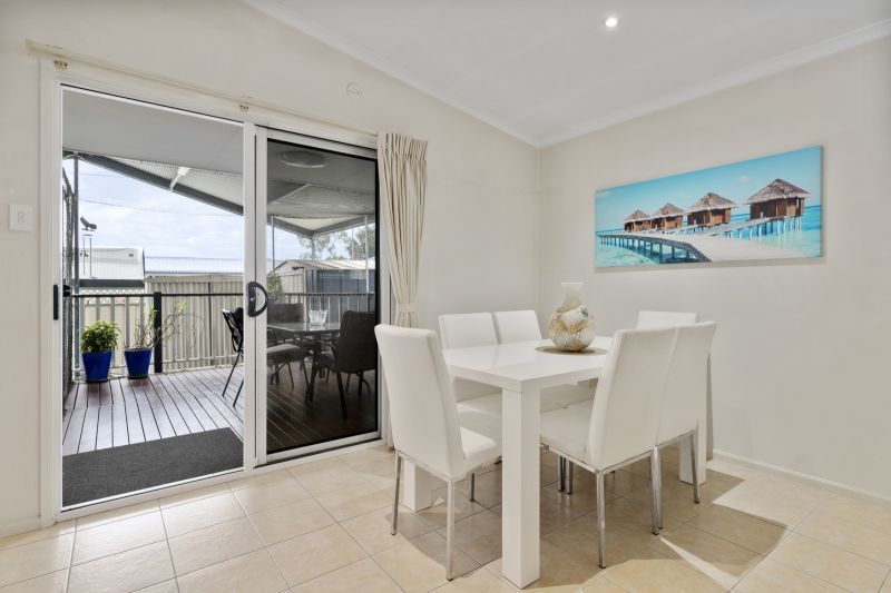 Relaxed Lifestyle Living by the Nepean River