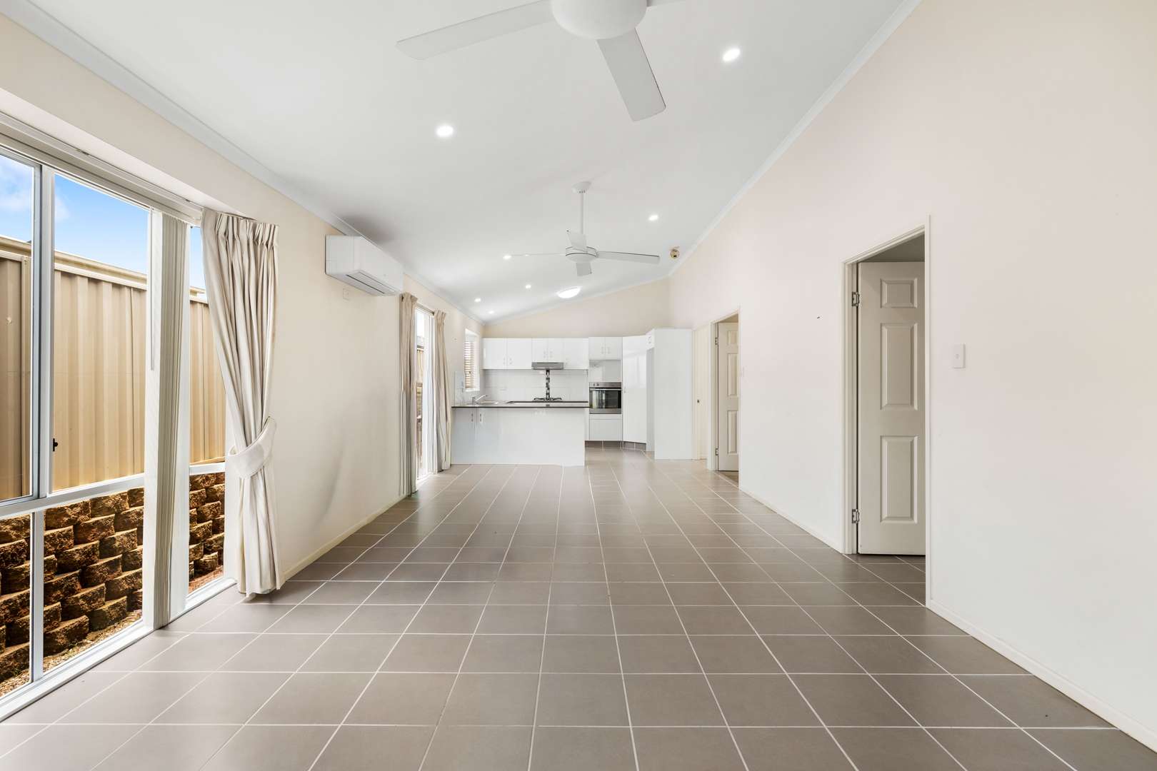 Two bedroom plus study Bottlebrush design home in Palm Lake Resort Eagleby