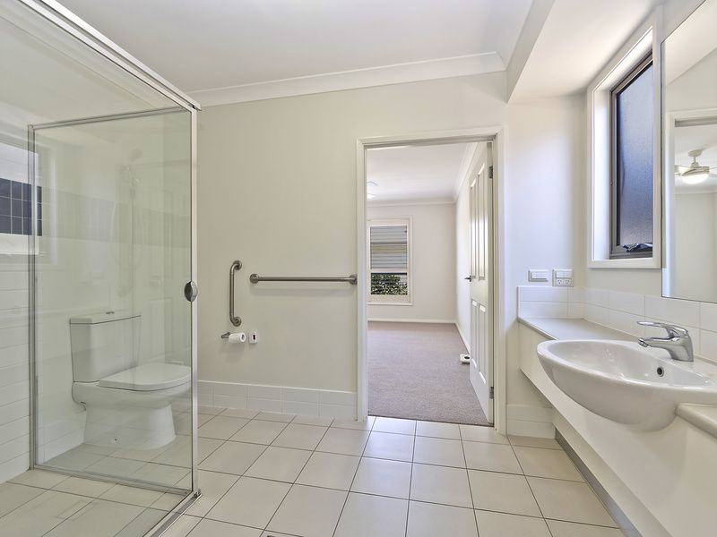 Modern Villa with Garden Retreat