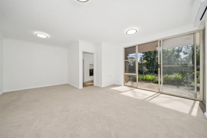 Centrally located ground-floor villa