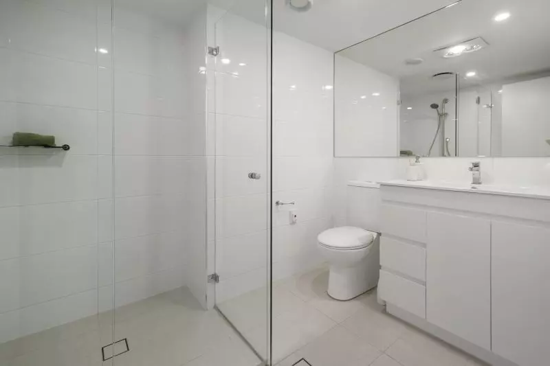 Ready to move in! Spacious apartment with Balcony, Lift Access & Serene Views