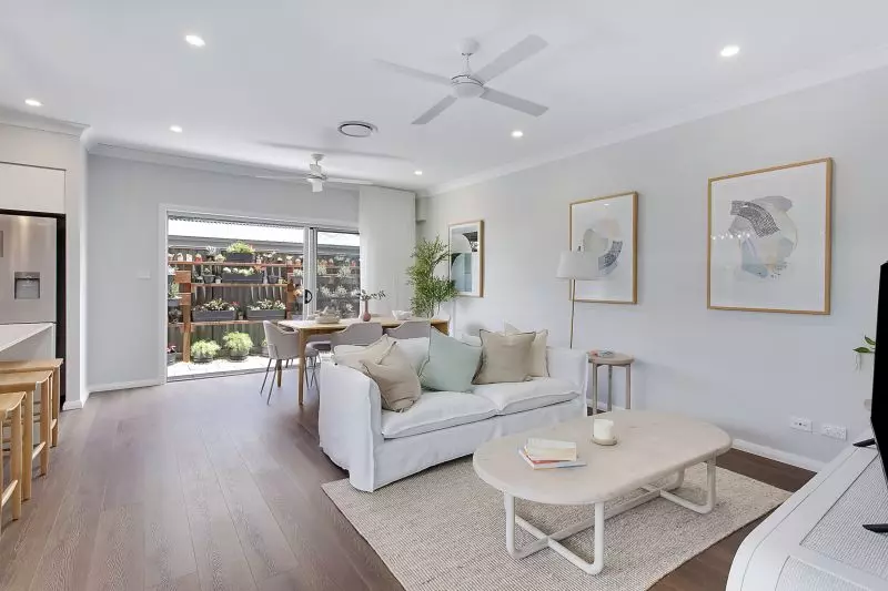 Find sanctuary between the country & the sea