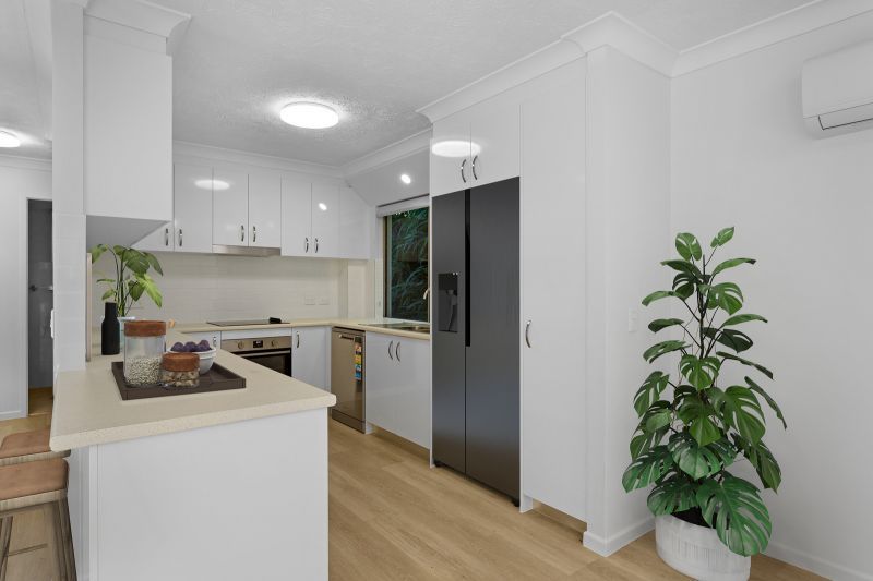 Ground floor 2-bedroom villa