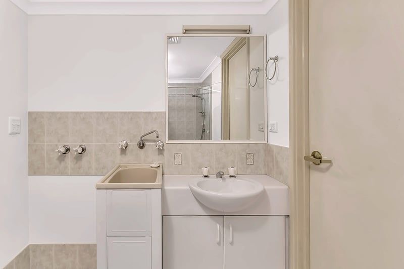 Light-Filled Ground Floor Apartment with Lift Access