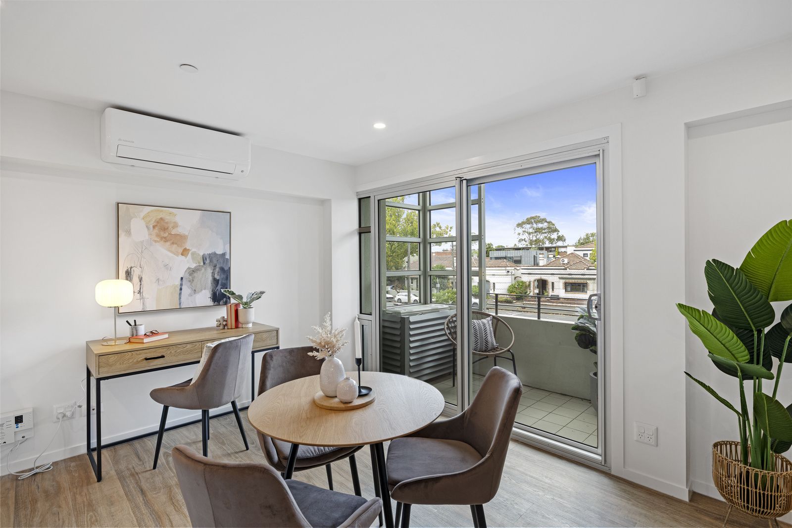 South Facing one-bedroom apartment