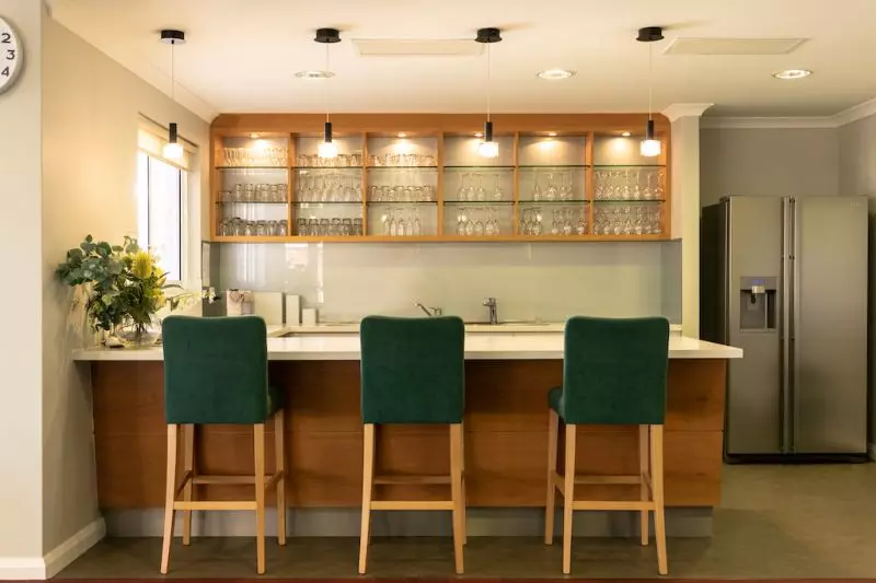 Elevated Living with a Bright Northerly Aspect