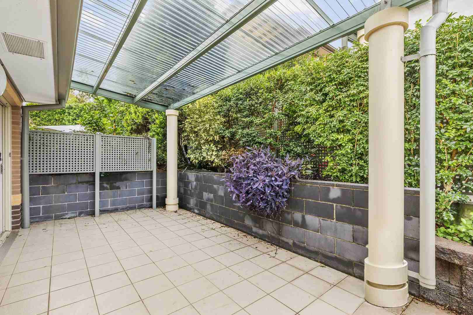Single-level villa living in Glenhaven without the maintenance of a large family home
