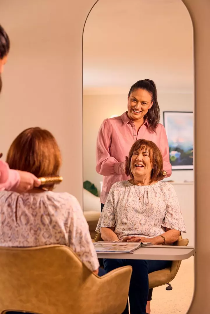 2-bedroom ground floor apartment, serene garden views!