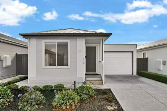 Avington Living - Site 812