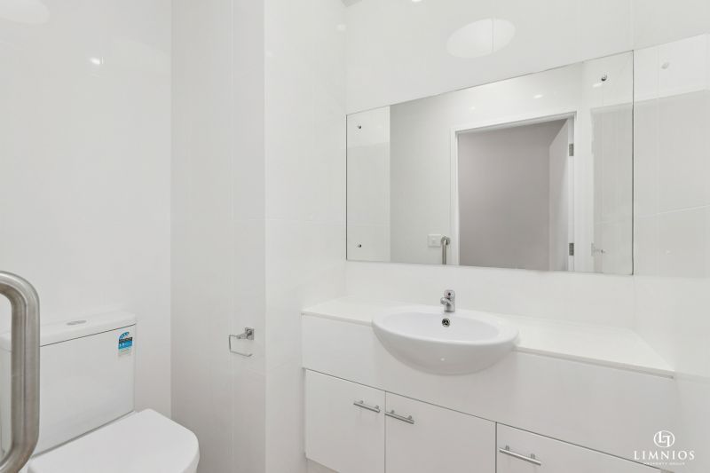 CURRENTLY UNDER RESERVATION. Bushland and the Beach - you have the best of both!