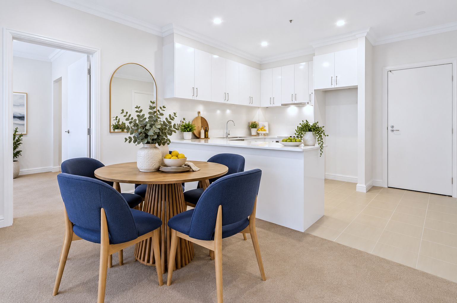 Large 2-bedroom, 2-bathroom ground-floor apartment
