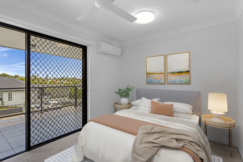 Two-bedroom apartment with ocean views and large balcony