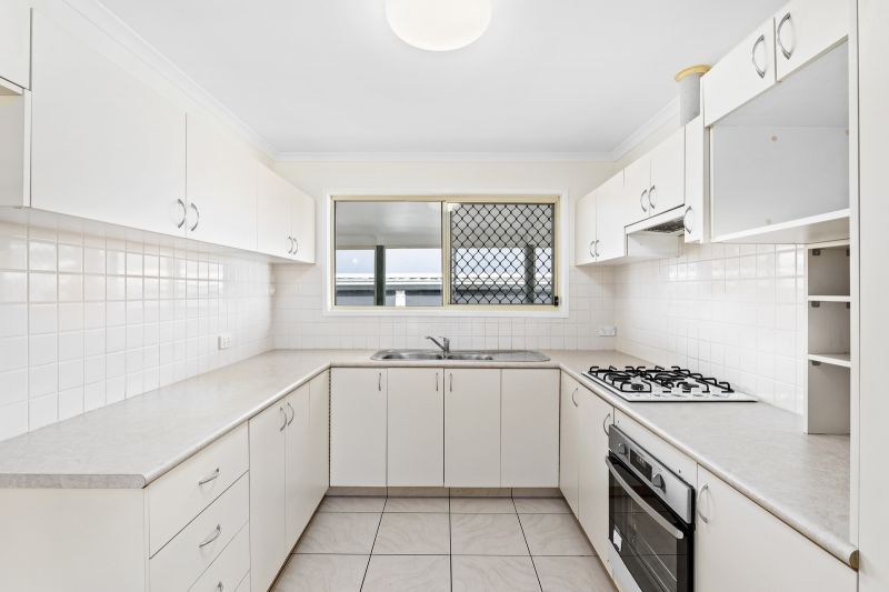 Spacious Home with Sunroom - Ready for You to Move In!