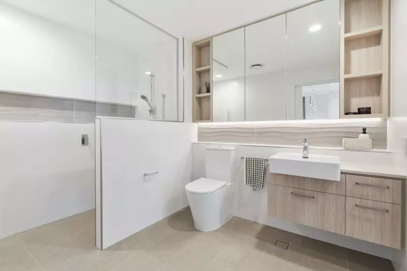 Modern ground-floor two-bedroom apartment with terrace