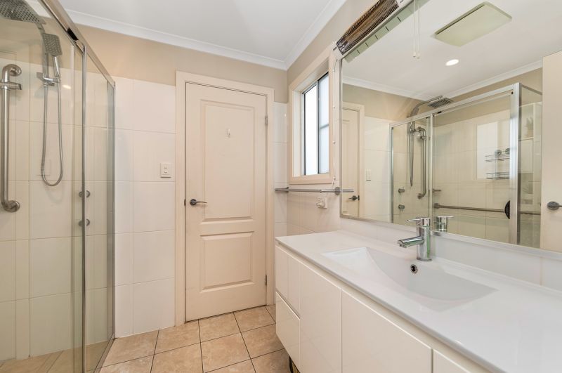 Easy, Community Living