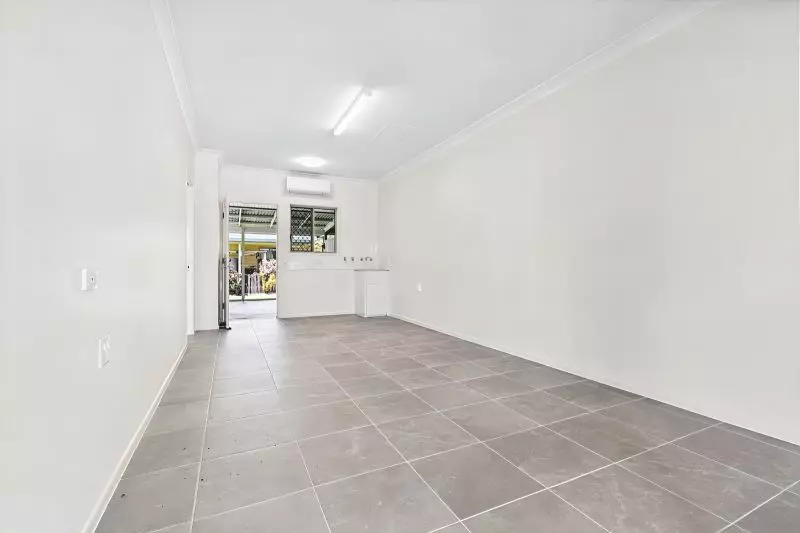 Two-bedroom villa with ensuite and garage