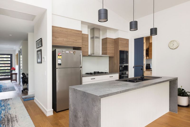 Scenic Lake Outlook - Luxury Living at its Finest!