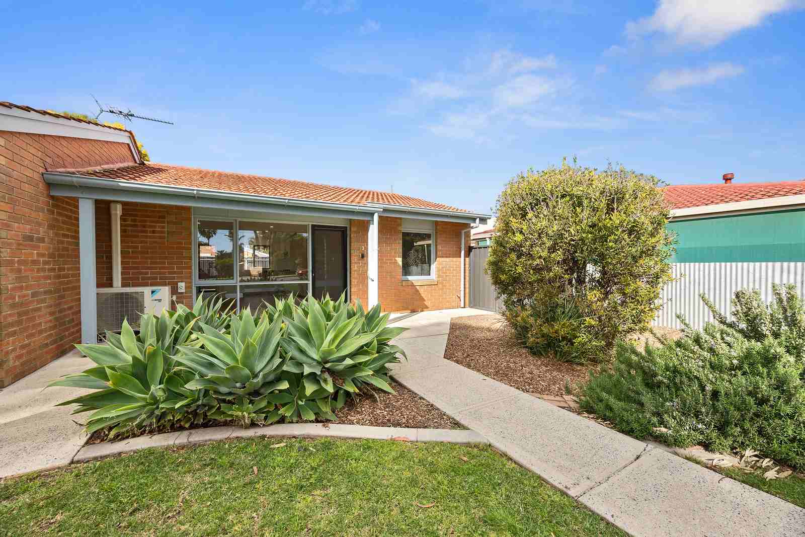 Resthaven Paradise Retirement Living units overlook the picturesque Torrens Linear Park, with a backdrop of the Adelaide Hills
