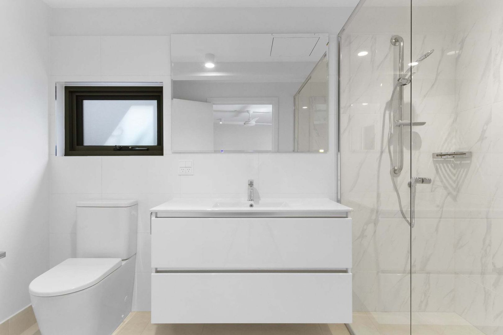 Stunning new and spacious north-facing apartment