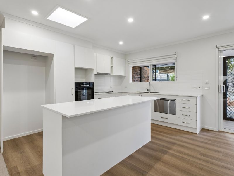 Beautifully Refurbished Villa Living