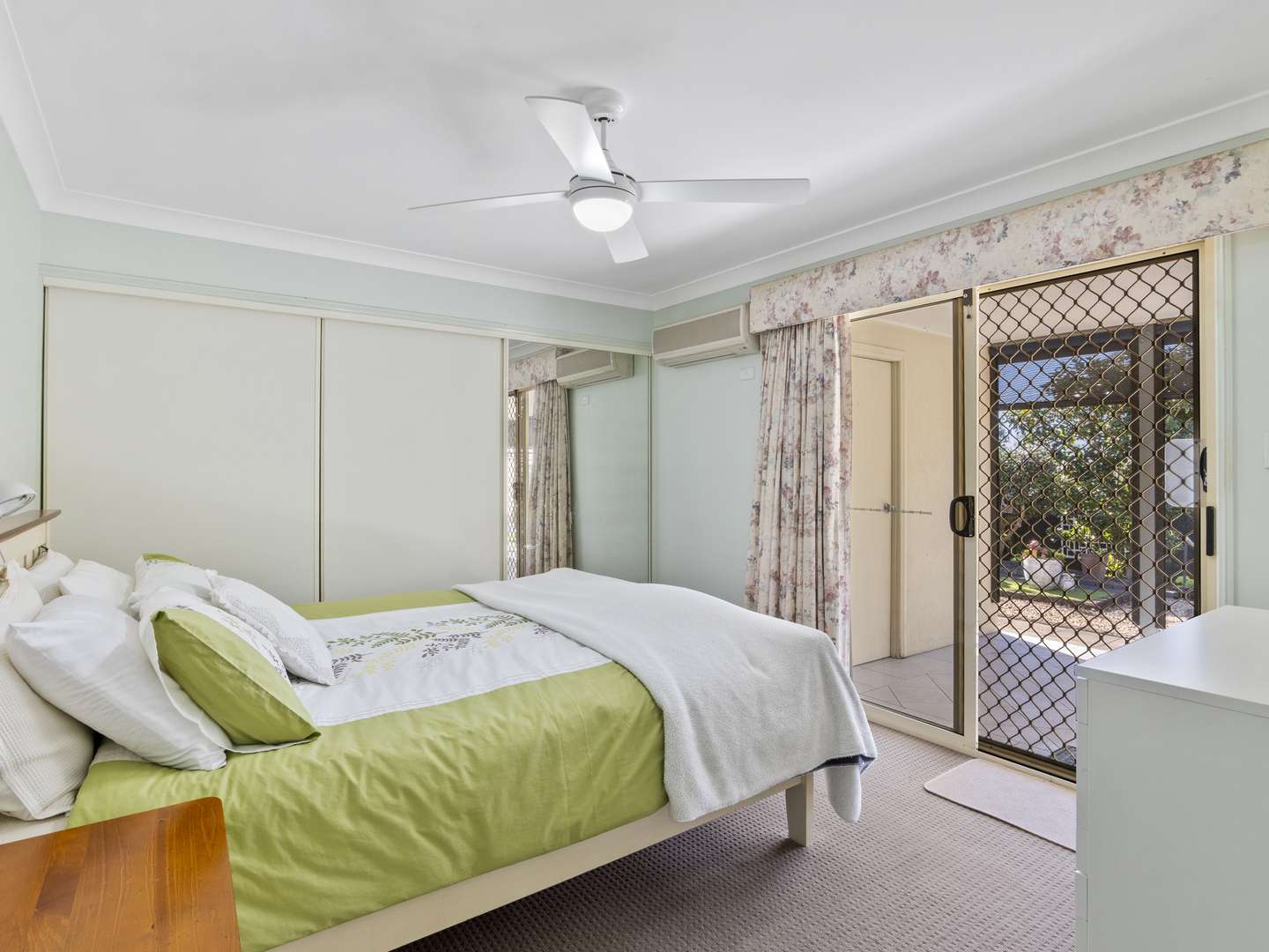 Pet Friendly Perimeter Site with Lovely Outlook