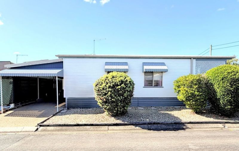 Spacious Home, Enclosed Veranda & Solar Power