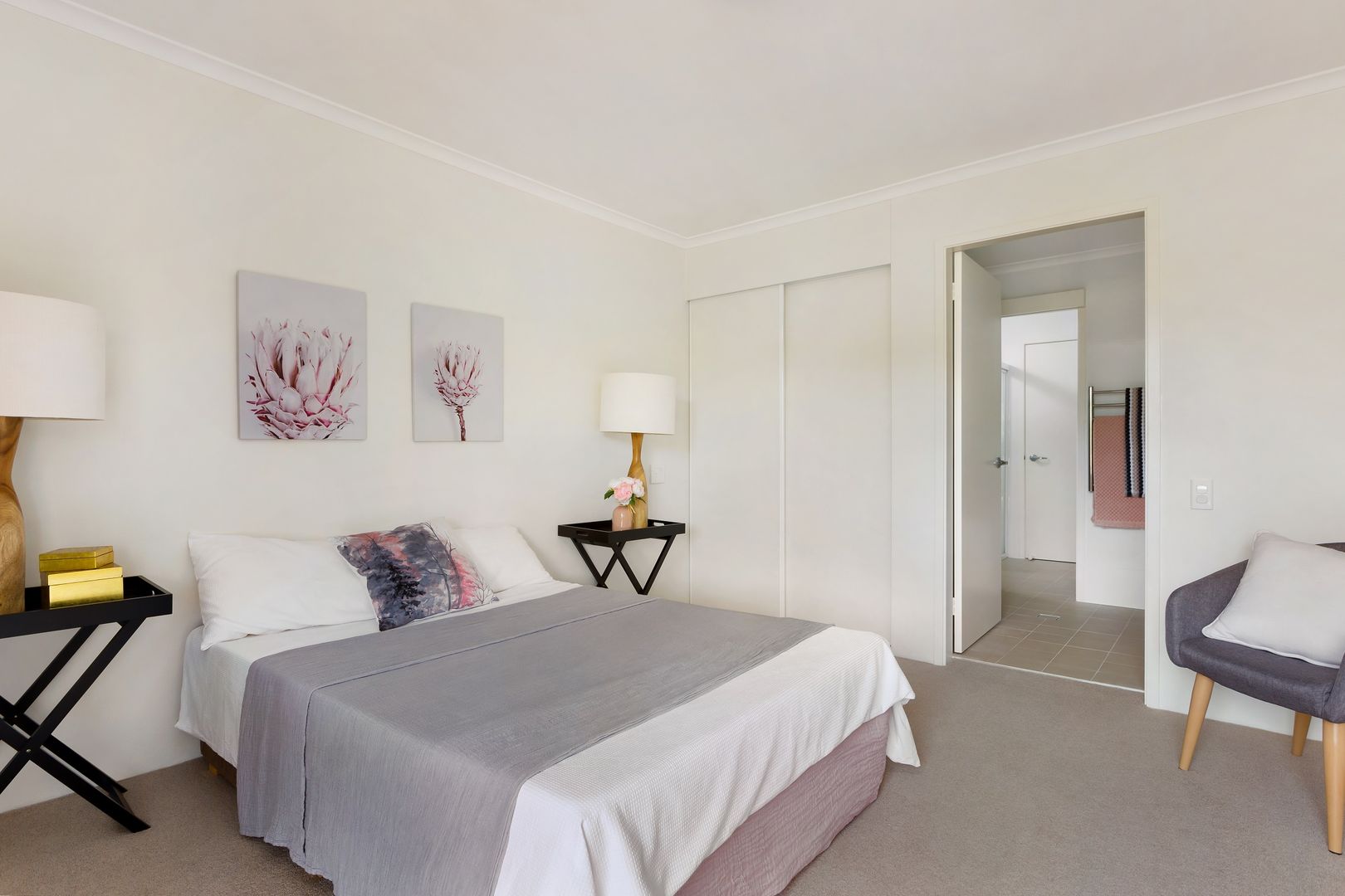 Modern Refurbished 2 Bedroom Unit with Balcony and Garden Views