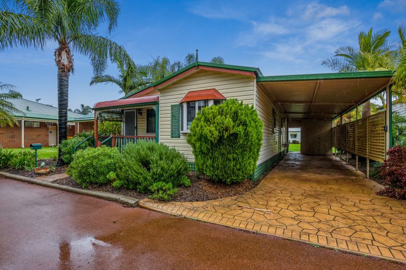 Riverside Gardens Estate - Site 15