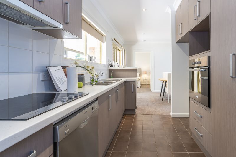 Spacious unit refurbished in a contemporary style