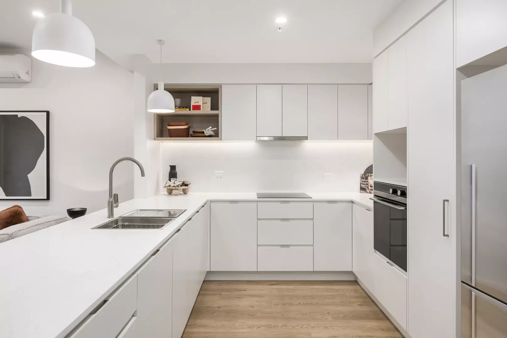 142/100 Station Street Burwood, VIC 3125