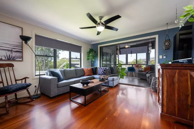 PRICE REDUCED !