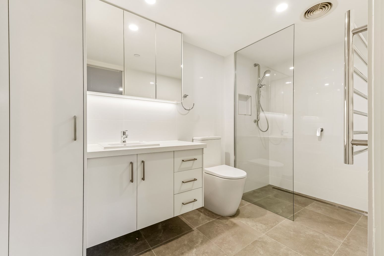 South Facing one-bedroom apartment