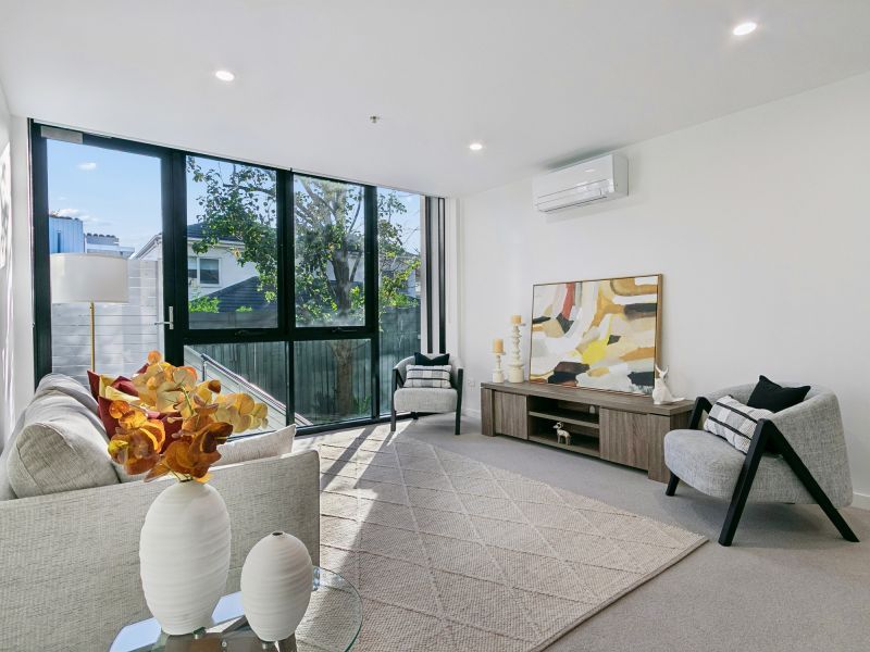 Renovated Bayside Living
