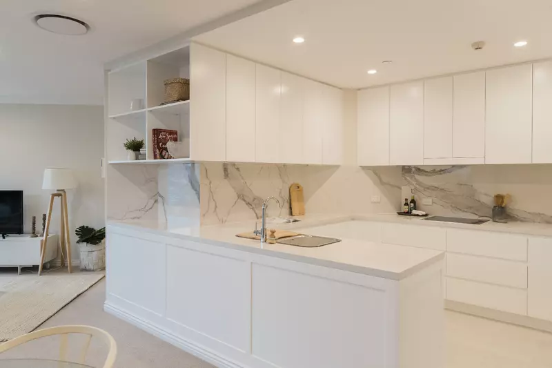 Elevated Apartment with Views Over Rushcutters Bay