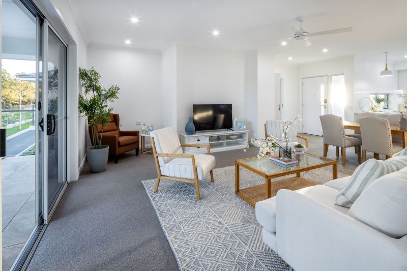 Relaxed retirement living with golf course views