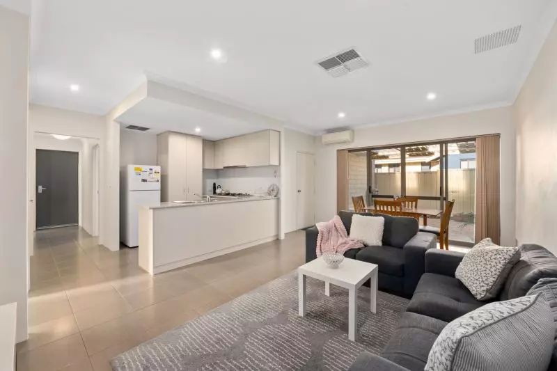 Spacious, Easy Maintenance Family Home!
