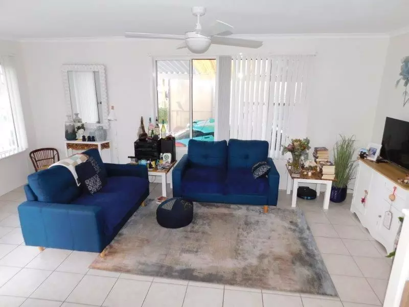 397 (Pre-loved) Bayway Village