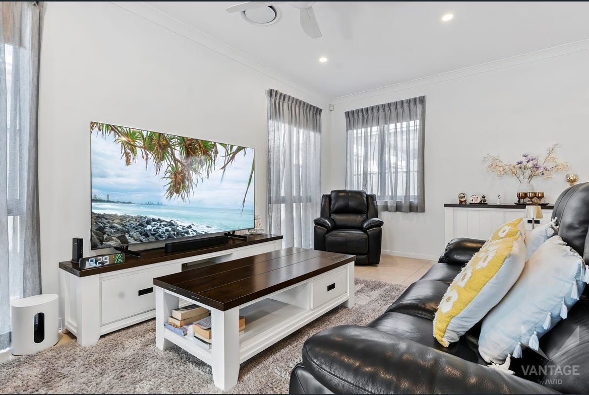 2 bed home in Luxury over 50s community