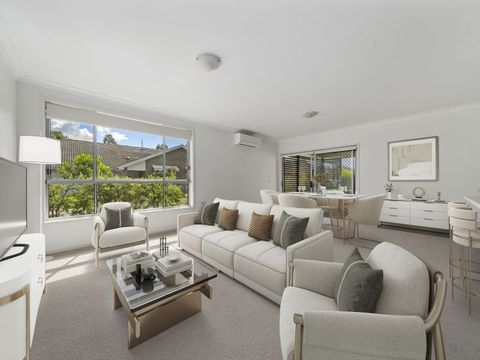 Beautifully Presented Corner Villa