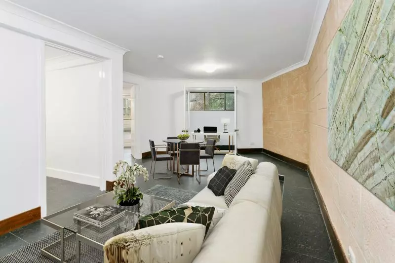 Affordable City Fringe Convenience!