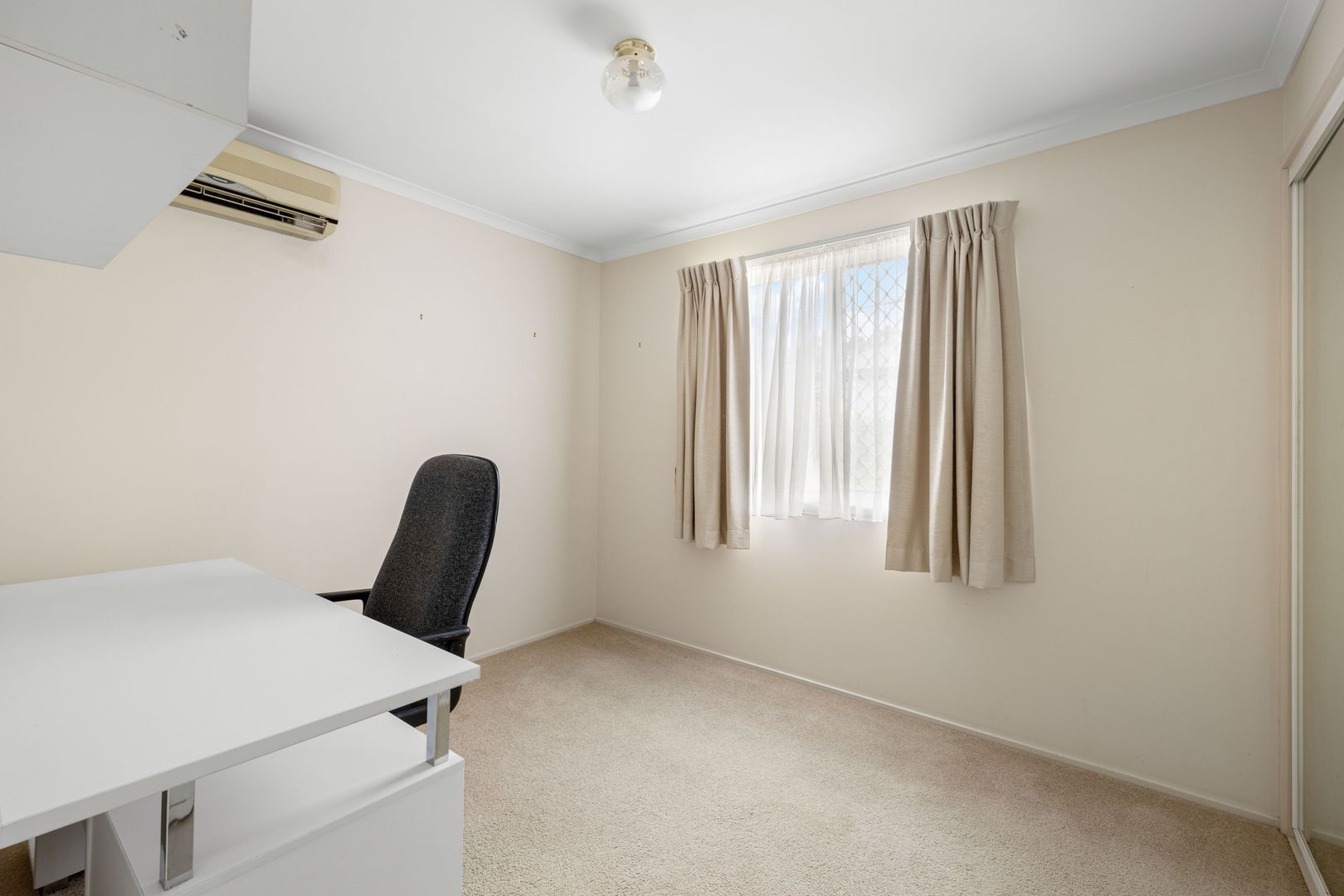 Well presented and Low Maintenance