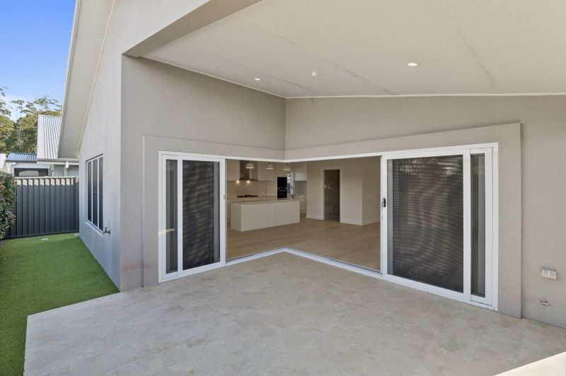 Spacious Retreat with Bushland Views