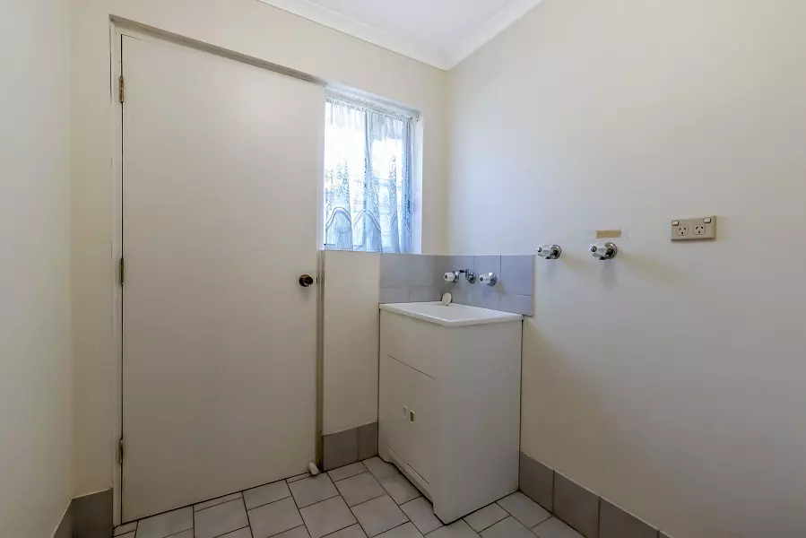 Two Bedroom with Garage - Private Location