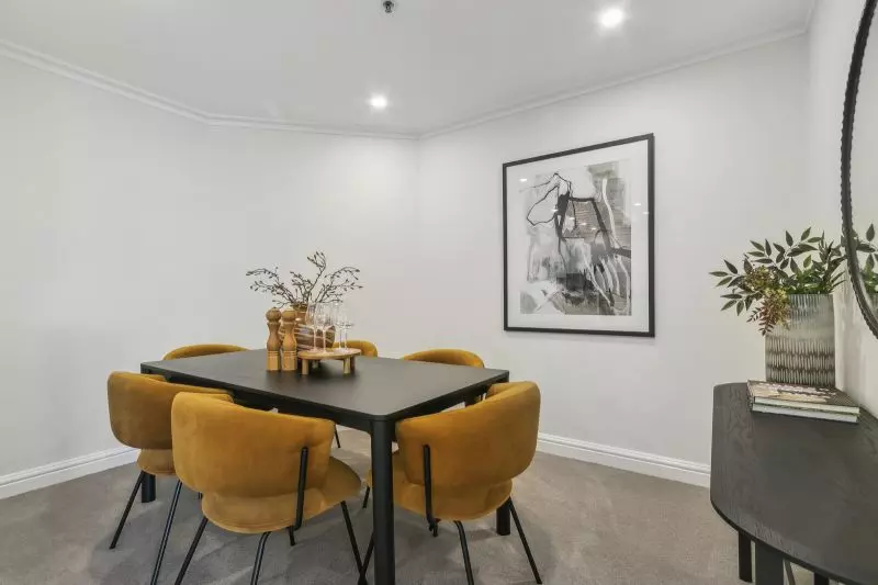 Large two-bedroom apartment on the third floor