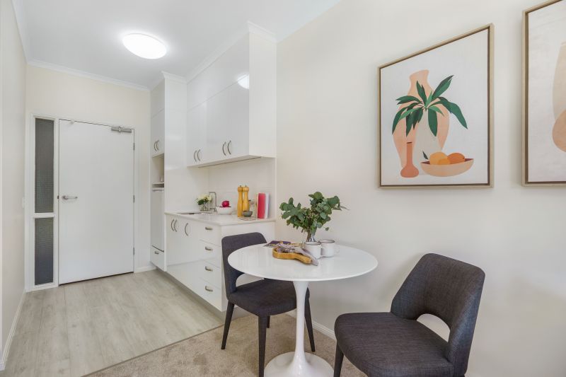 One bedroom apartment with services - Under refurbishment