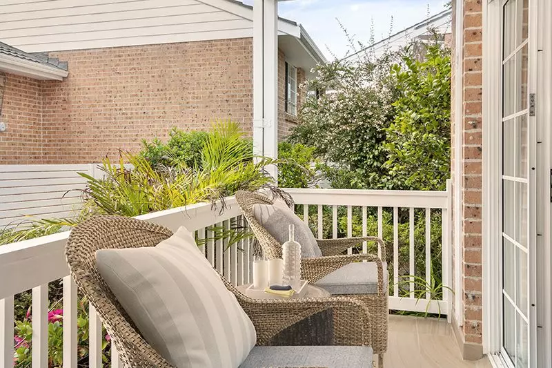 Immaculately maintained 3 bedroom unit with modern look situated in the centre of the village